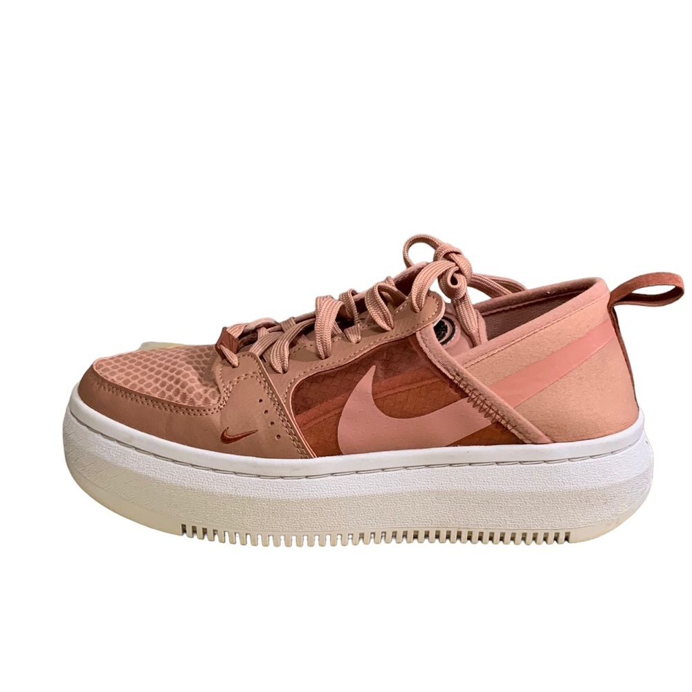 Nike Women's Sneakers in Pink and White